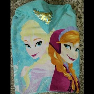 Disney Frozen hooded towel